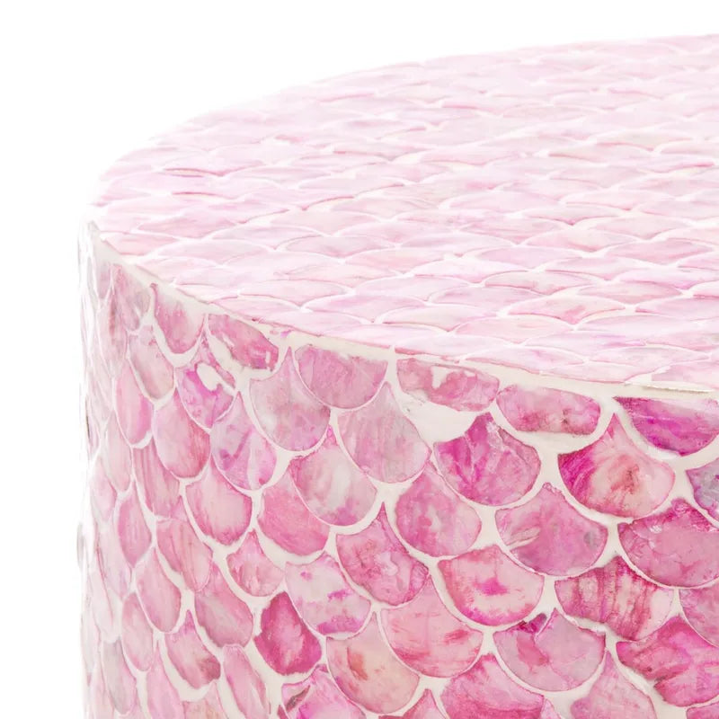 Table d'appoint ronde rose foncé - Motif écaille de poisson - 14L x 14P x 20H po